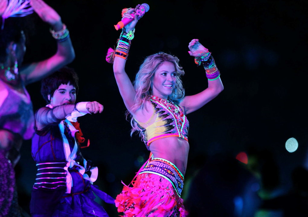Shakira en la actuación en la ceremonia de clausura del Mundial de Sudáfrica. EFE/ Cézaro de Luca