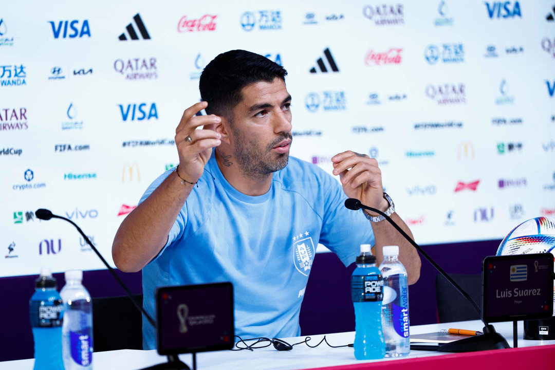 El delantero uruguayo Luis Suárez comparece en una rueda de prensa en Doha. EFE/ Rodrigo Jiménez