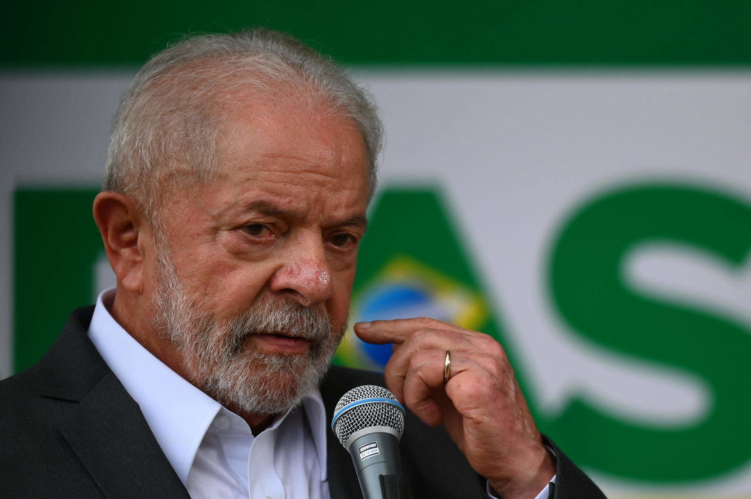 BRA300. BRASILIA(BRASIL), 02/12/2022.- El presidente electo de Brasil, Luiz Inácio Lula da Silva, ofrece una conferencia de prensa hoy, en el Gabinete de transición del Gobierno, en Brasilia (Brasil). EFE/ Andre Borges
